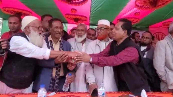 পটুয়াখালীতে কৃষক লীগ নেতাসহ ৩০ নেতা বিএনপিতে যোগদান