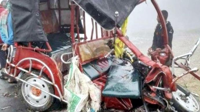 পটুয়াখালীতে বাসচাপায় মাছ ব্যবসায়ী নিহত